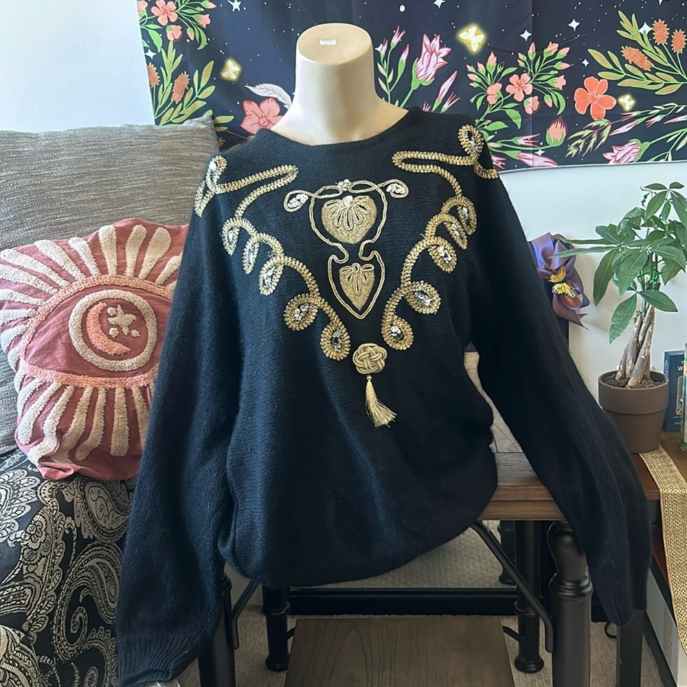 🦋🩶🧵VINTAGE COZY SILK BLACK & GOLD SWEATER BY GLADYS BAGLEY SIZE M🧵🩶🦋